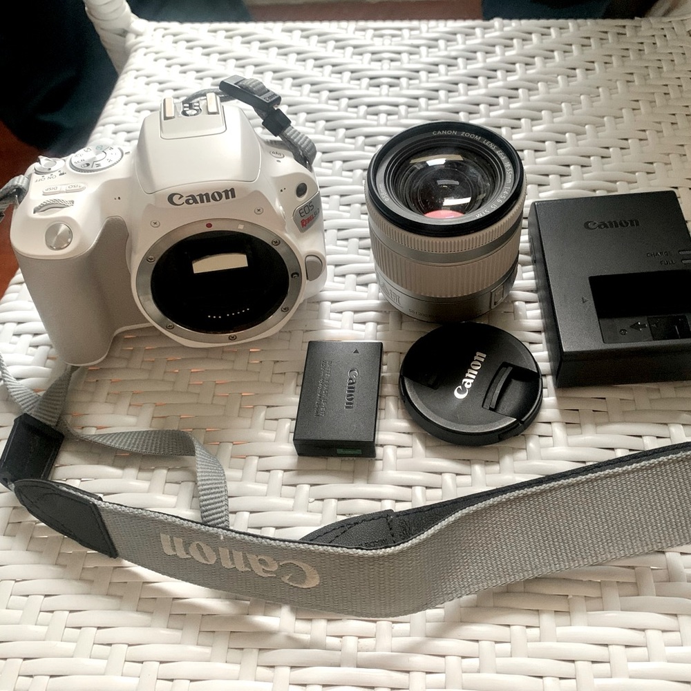 Canon Rebel SL2 18-55mm lens